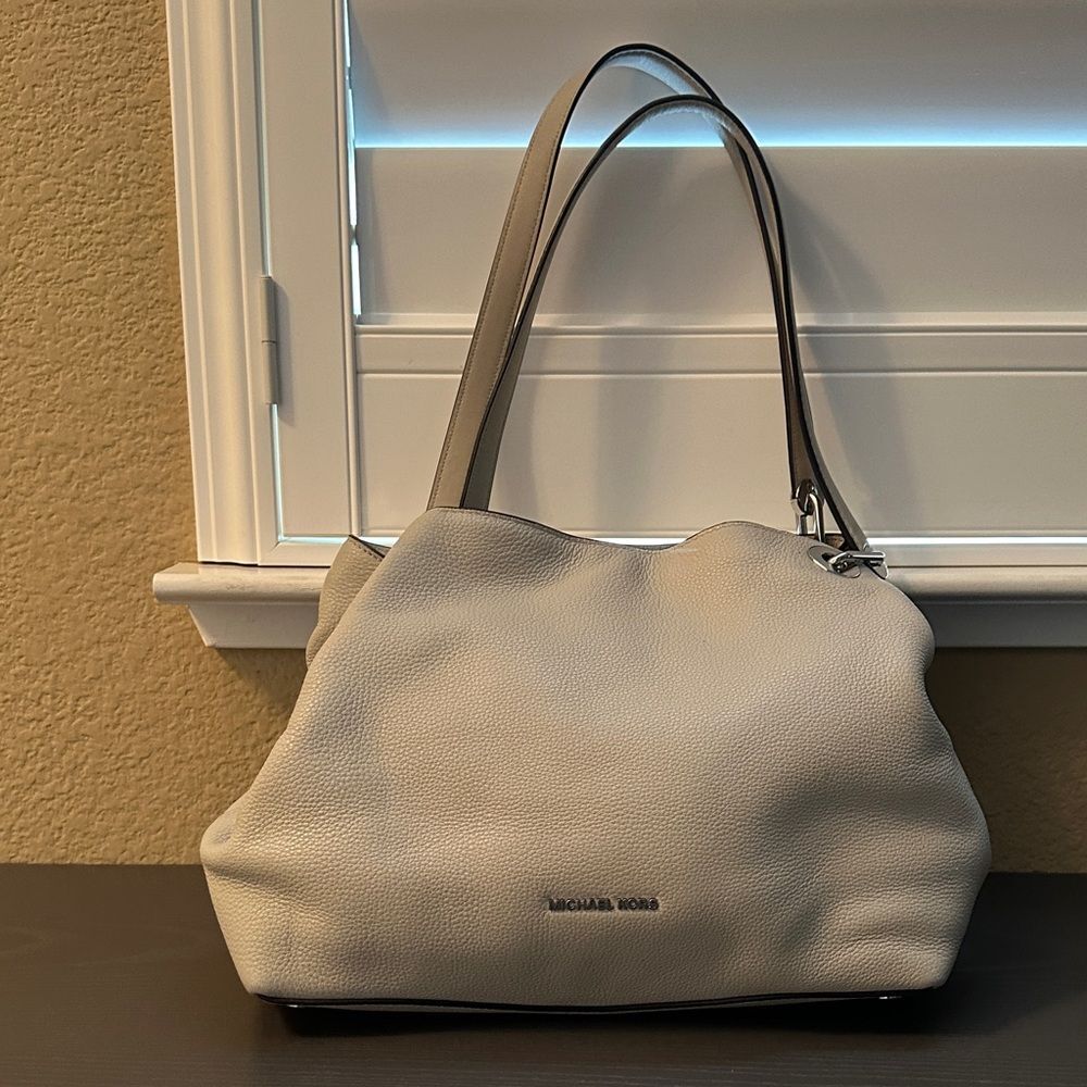 Michael Kors Cream Shoulder Bag